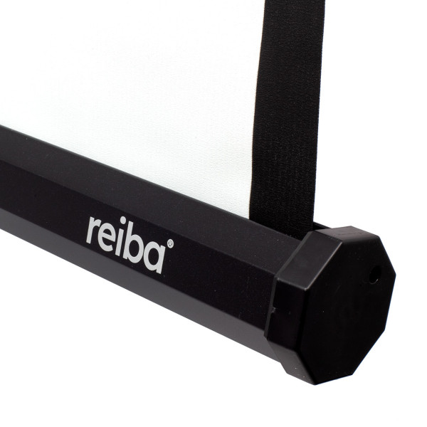 Close-up of the reiba bottom load bar with black pull strap